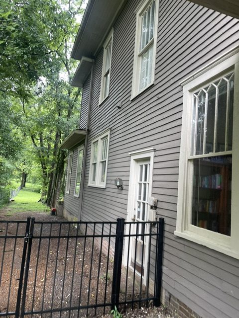 gray house siding by 99 Dollar Painter in Middle Tennessee